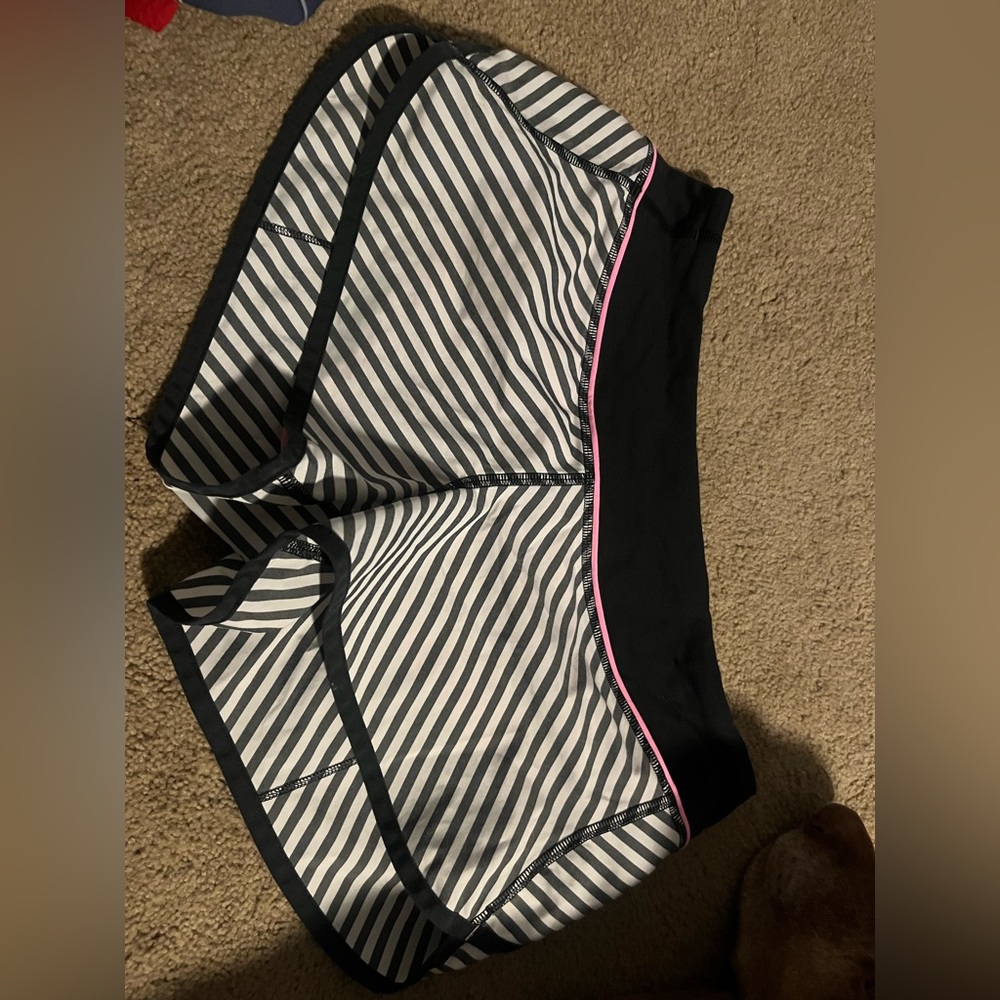 Lululemon speed shorts size 6